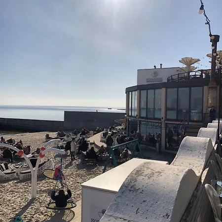 калипсо у моря 1 линия Апартаменты Одесса